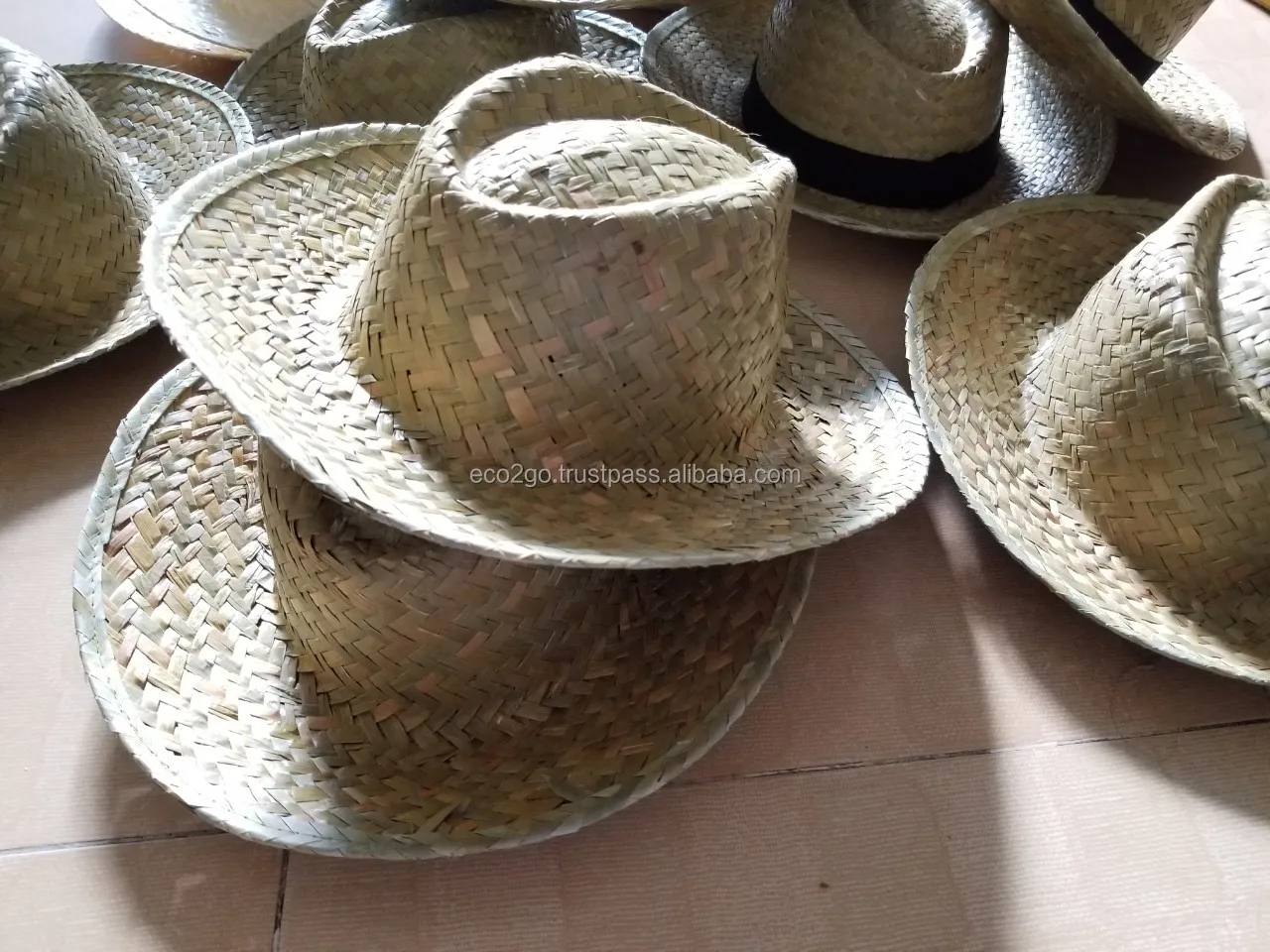 Cheap Handmade Accessory Ecofriendly straw hat beach travel camping/ summer custom straw hat/panama straw hat