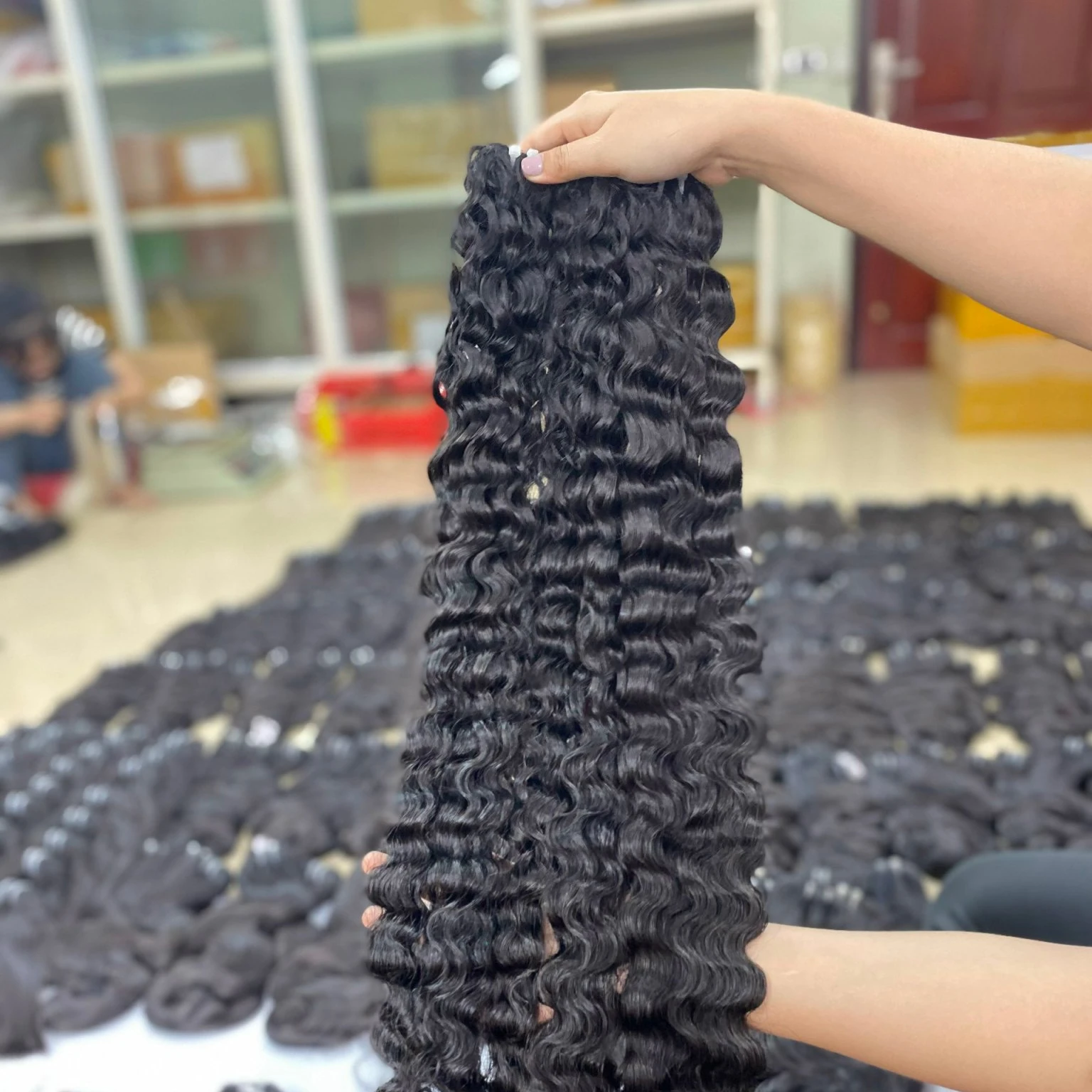 Burmese curly hair raw vietnamese hair wholesale hair. factory deals african american european market