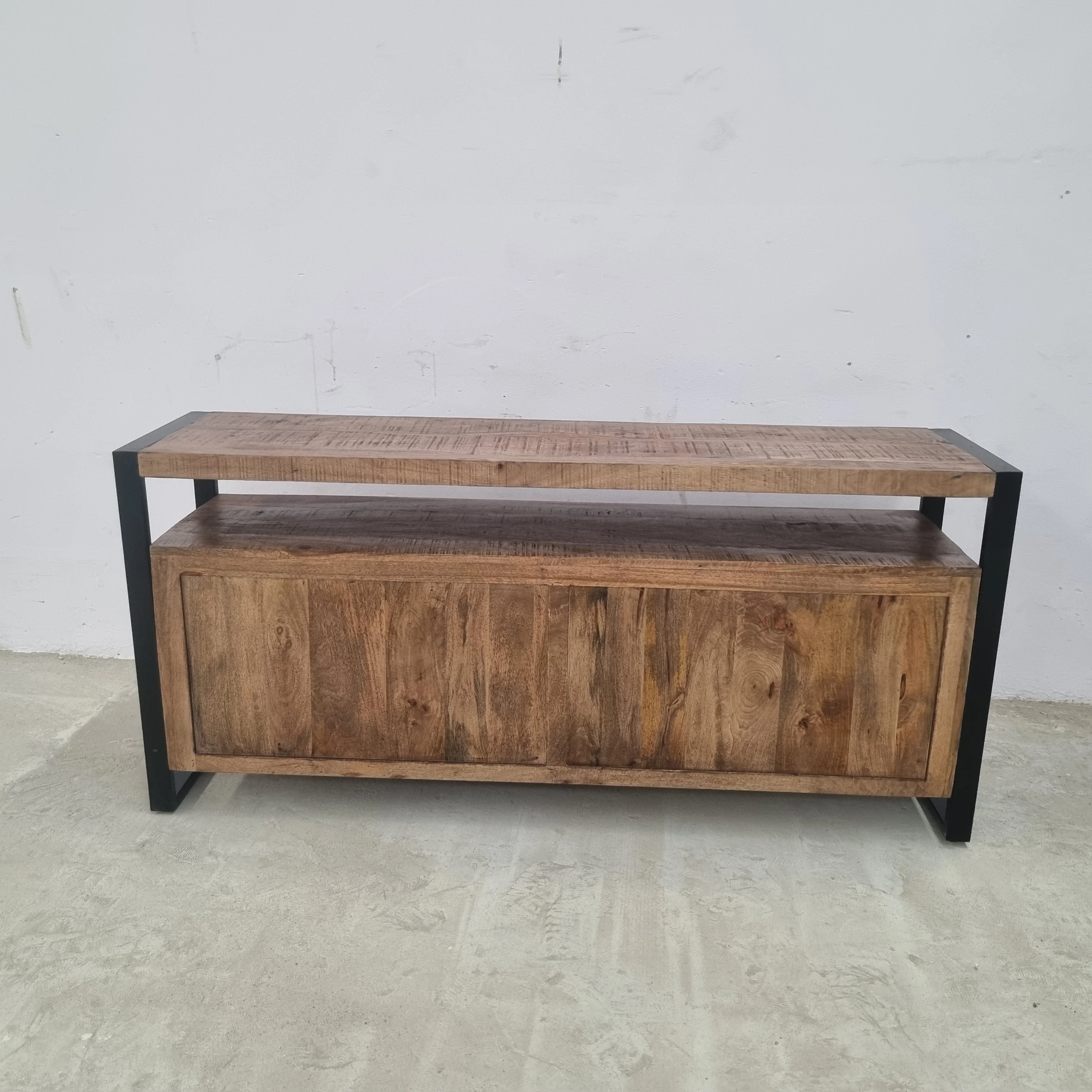 2024 Best Selling Solid Mango Wood Metal Sideboard Original Industrial Style Living Room Furniture with 3 drawers and 2 doors