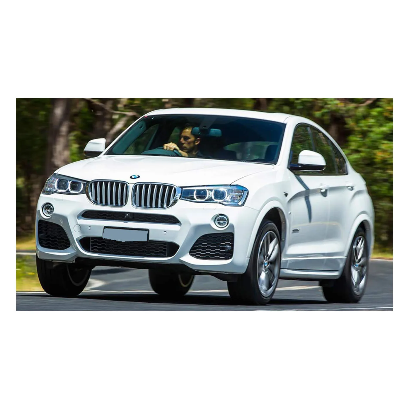 Яркий внешний дизайн спортивной упаковки BMW X4 xDrive35d M с яркими линиями и агрессивными