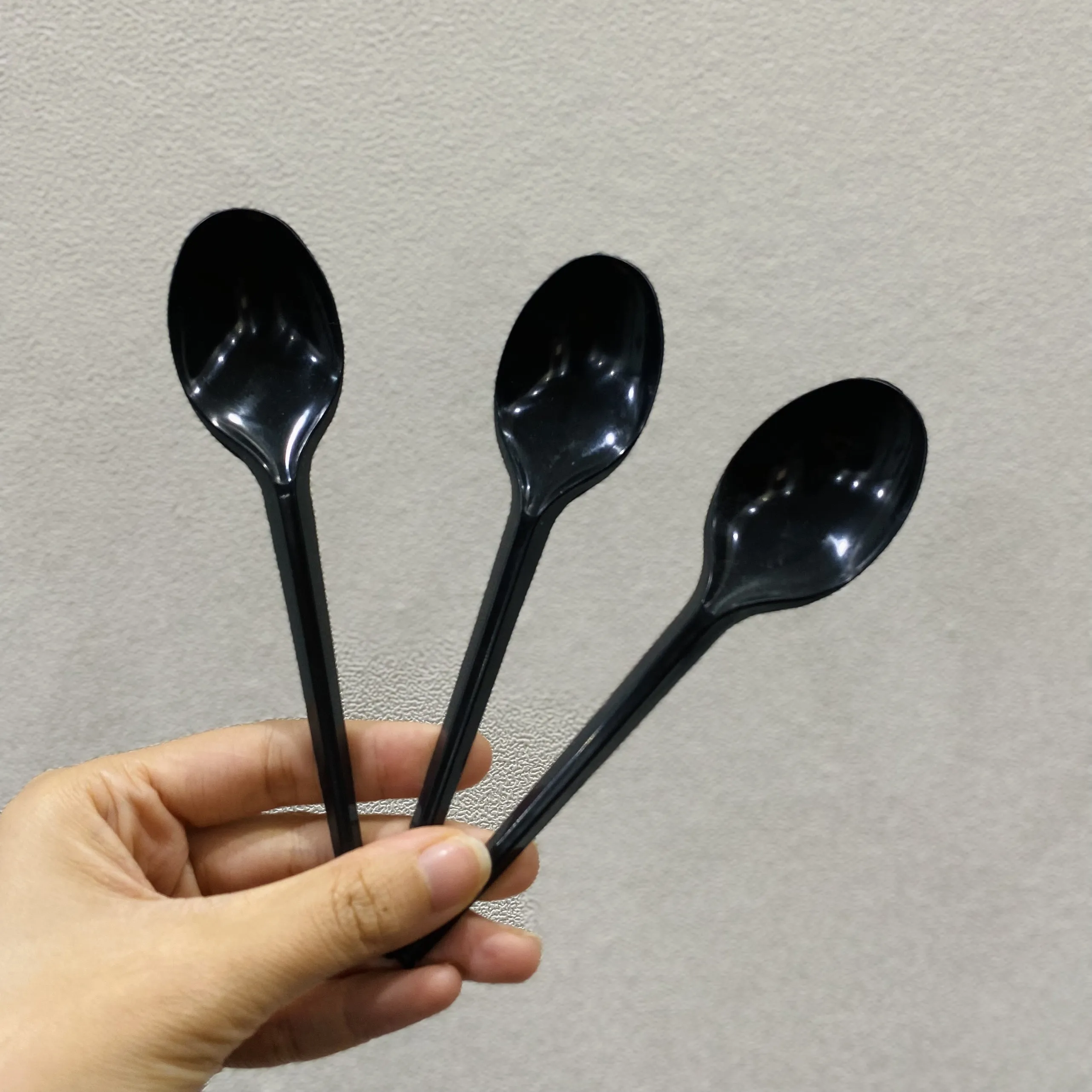 2025 New Arrival Supplier cheap price Disposable long handle plastic spoons for party restaurant fast food soup spoon disposable