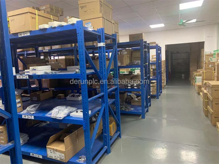 PLC TM258LF42DT4L  Modicon M258, compact base 42 + 4 I/O 24 V DC CANopen TM258LD42DT