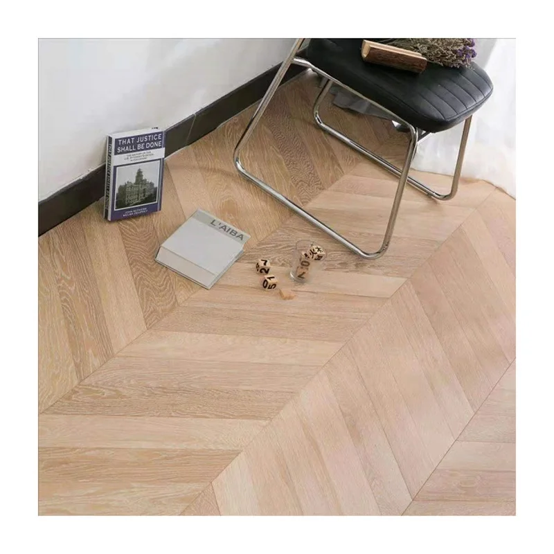 Best Selling Natural Color varnished chevron oak parquet flooring