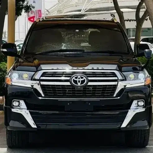 2020 TOYOTA LANDCRUISER б/у LHD