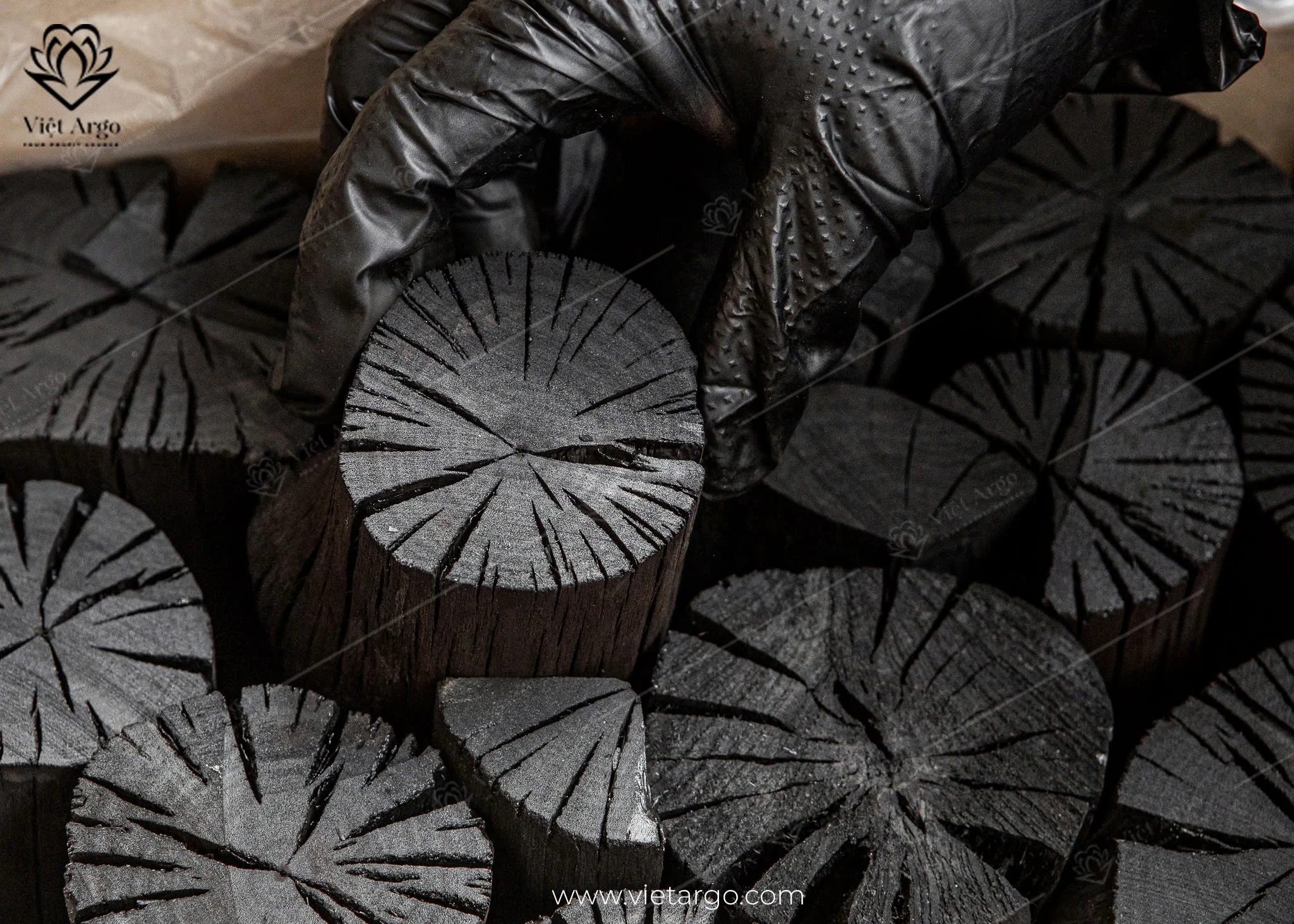 Mangrove Charcoal Natural Tree Cut Grill & Heating Long Lasting & High Heat Black Charcoal Ready To Export Vietnam Manufacturer