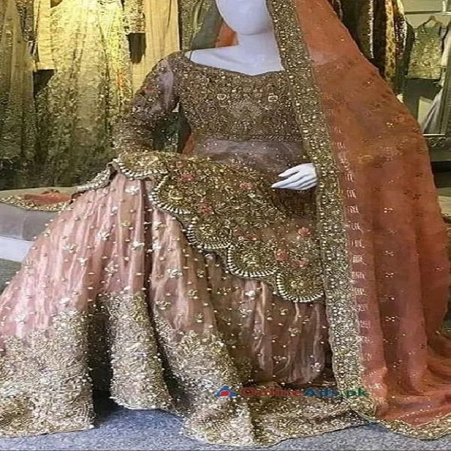 Luxury style bridal French mermaid wedding dress trailing waist thin shoulder lace light long-sleeved dress