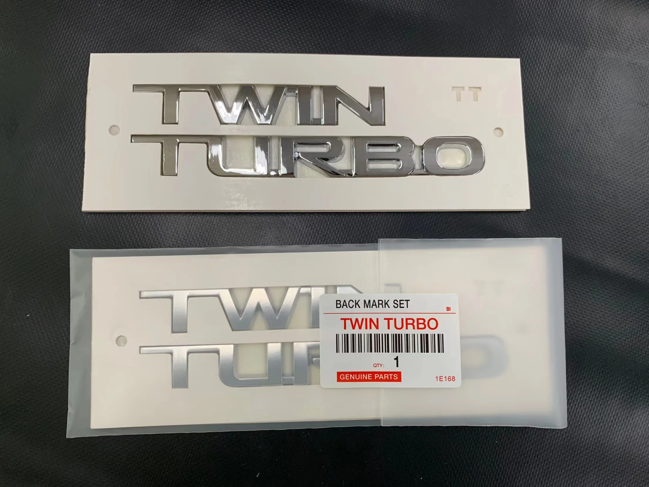 Задняя эмблема Twin turbo для Land Cruiser LC300