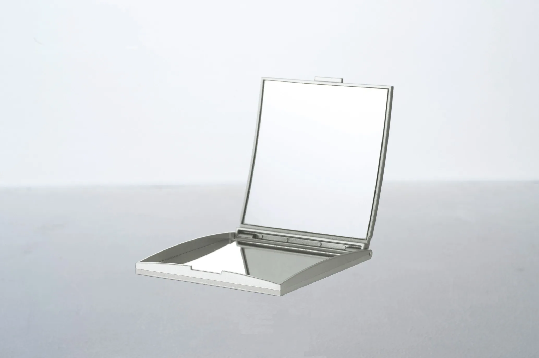 Square Shaped Standing Makeup Table Mirror Foldable Plastic Desktop Makeup Mirror New Design 2022