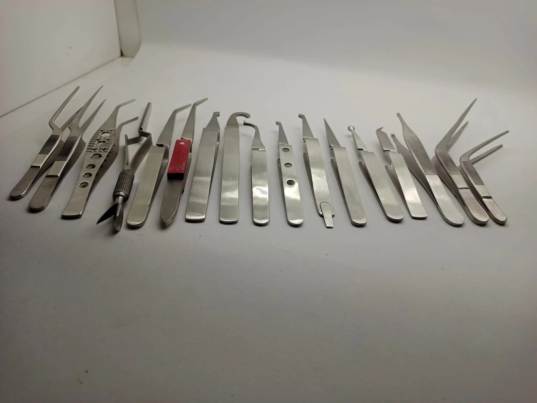 Custom Manufacturer Fiber Tip Serrated Smooth Tweezers DIY/Industrial Grade Stainless Steel Plastic Handle Pointed Toothed Tip