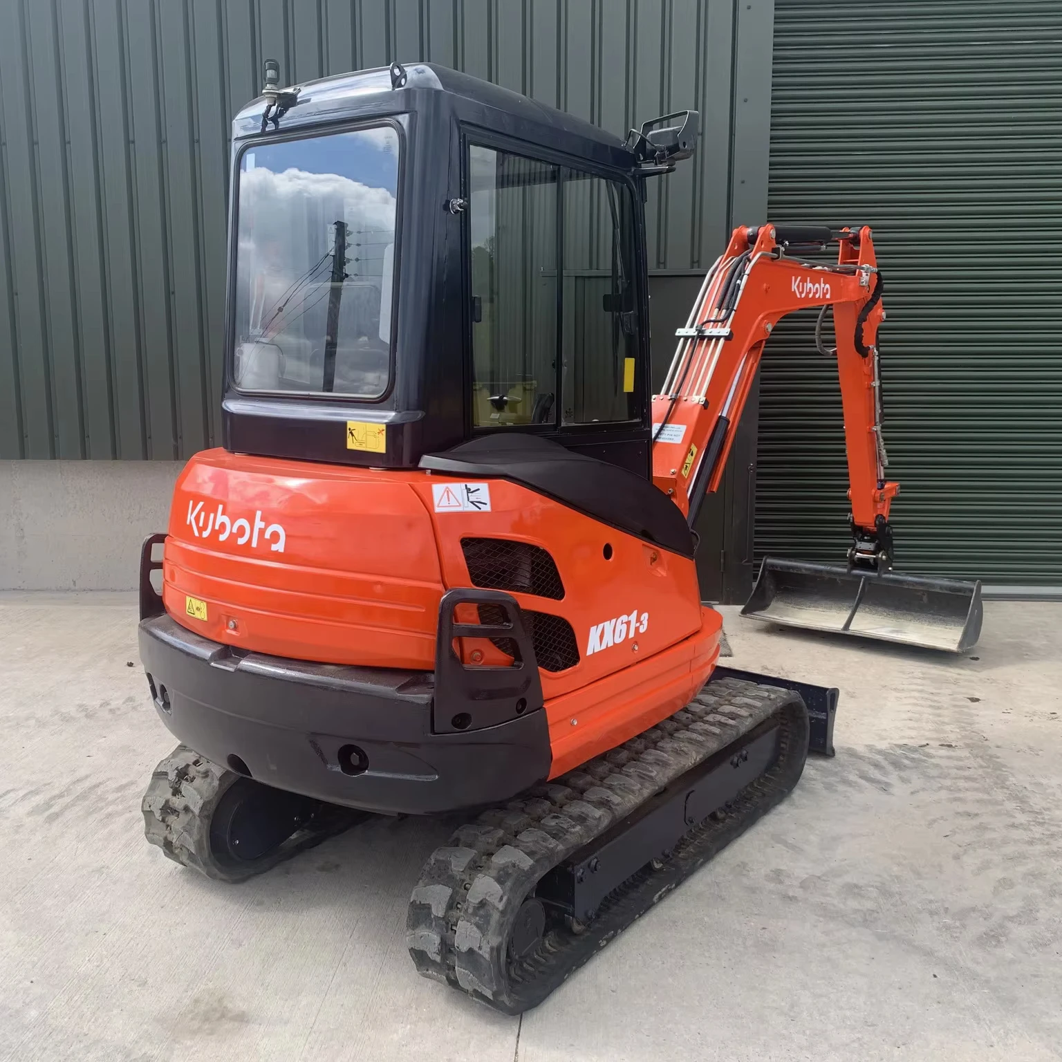 U35-4 компактный гусеничный погрузчик Kubota 18 кВт 3 тонны