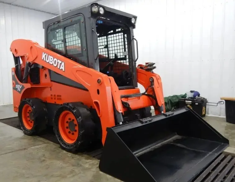 Kubota skid steer 12.jpeg