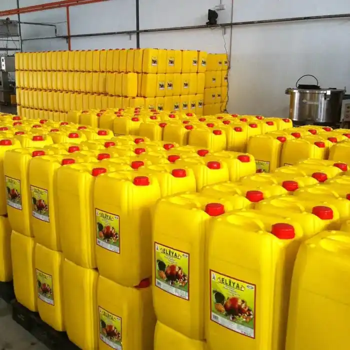 Low Price Palm Oil/ RBD PALM OLEIN CP10-CP8-CP6 Olein For Cooking /Refine Palm Kernel Oil CP10 from Malaysia