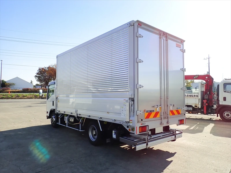 Japan Wholesale Second Hand Used Truck ISUZU ELF Wing Van