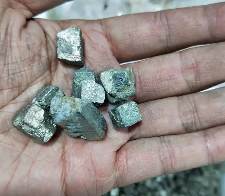 HIGH GRADE A COPPER ORE 20%-50% CU copper  ore