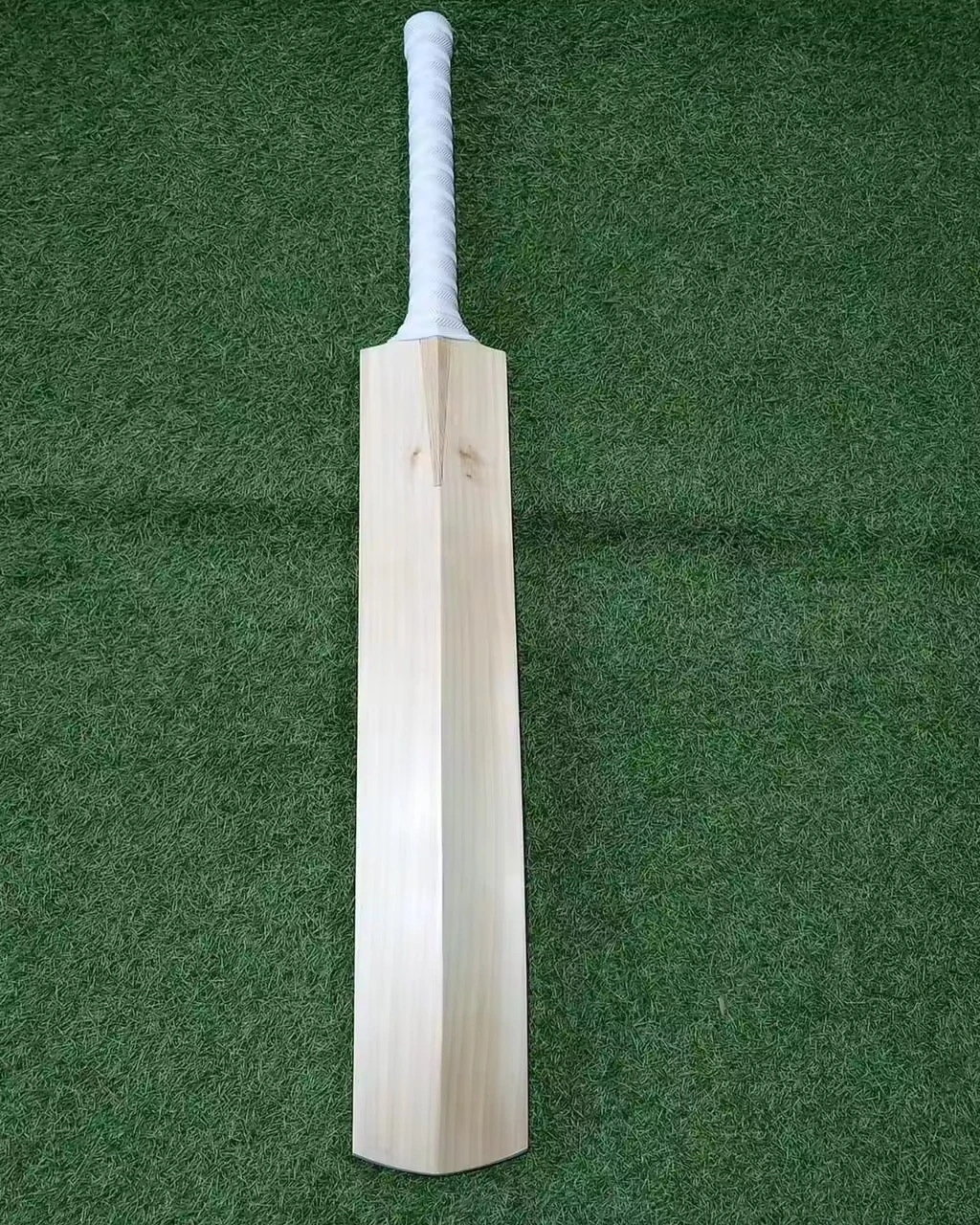 Hard Ball Cricket Bat Short Handle Grade Eco-Friendly Cricket Bats