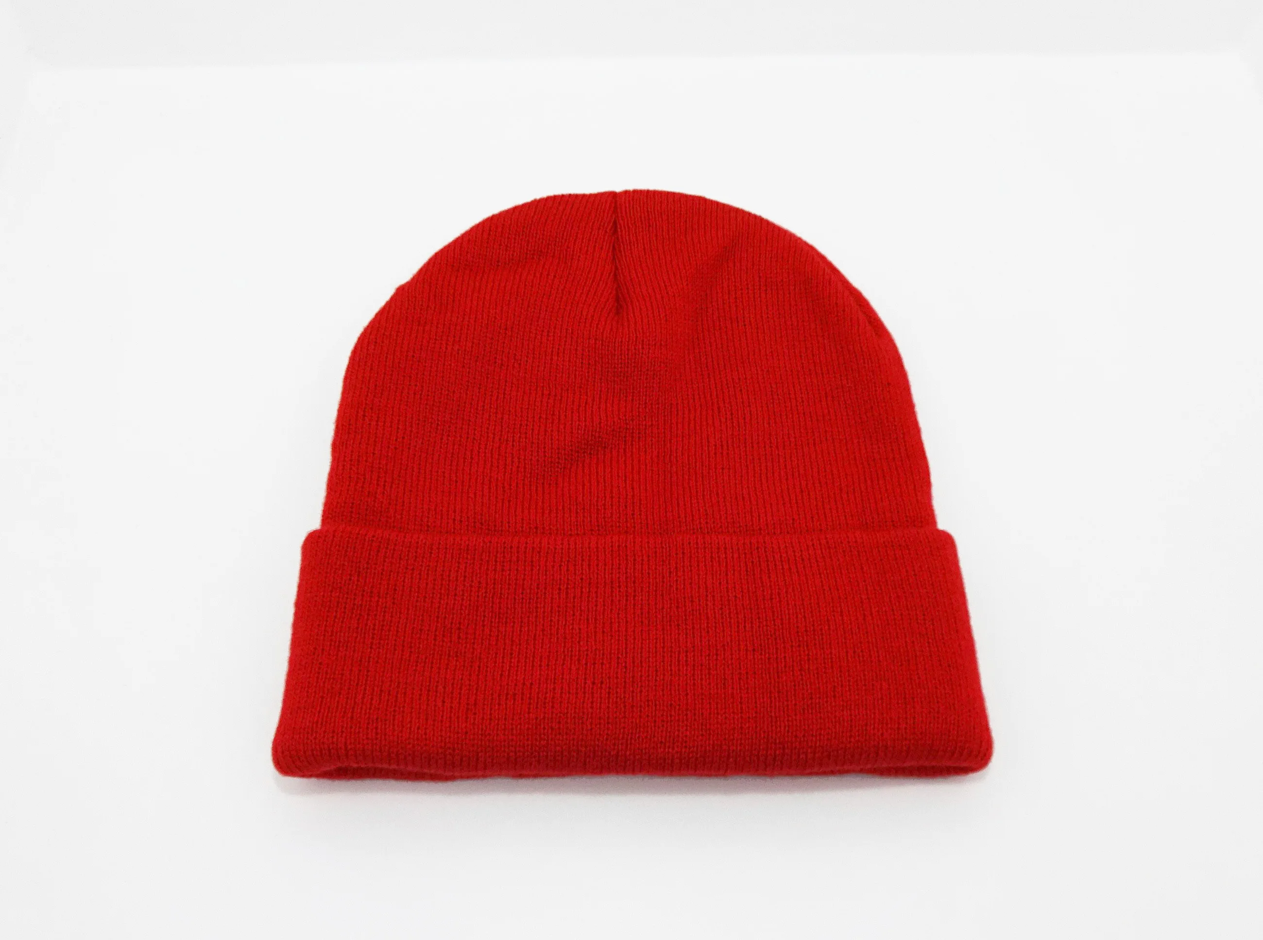Wholesale Beanie with Pompom Custom Woven Logo Patches Beanie Customizable Warm Acrylic Beanies for Woman Winter Hats in Vietnam
