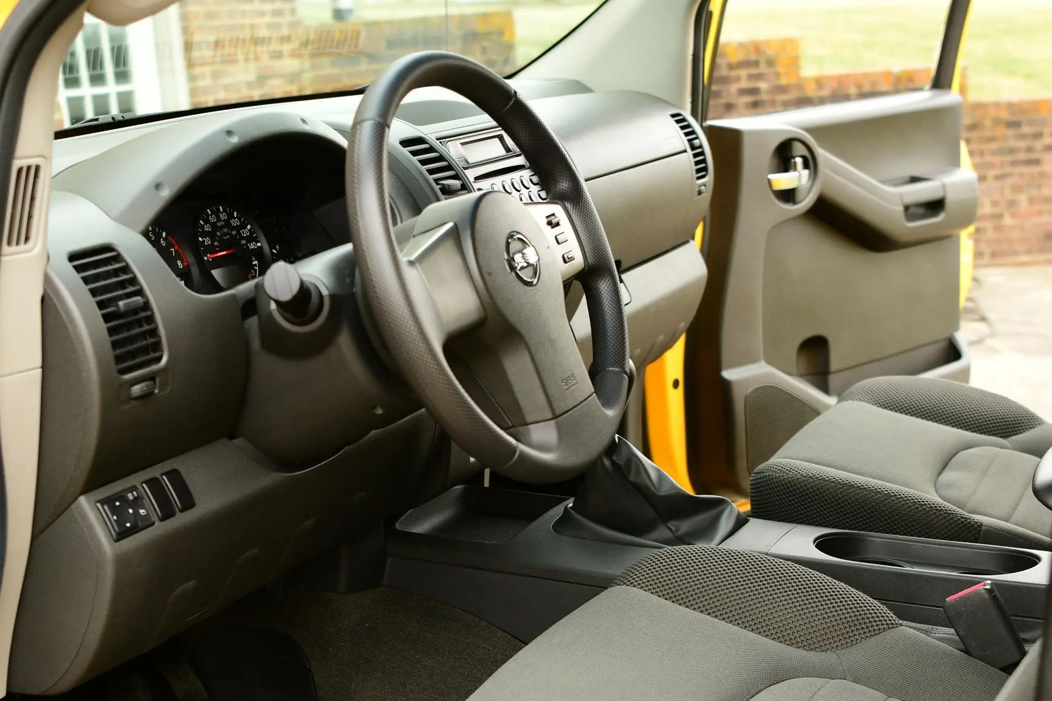 2006 Nissan Xterra X 4x4 правосторонний внедорожник ручная коробка передач темная кожа интерьер панорамный люк R17 шины круиз контроль
