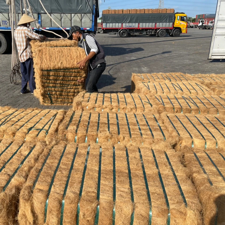 100% Natural Coco Peat-Coconut Fiber Peat-High Quality Coir Peat Pellet
