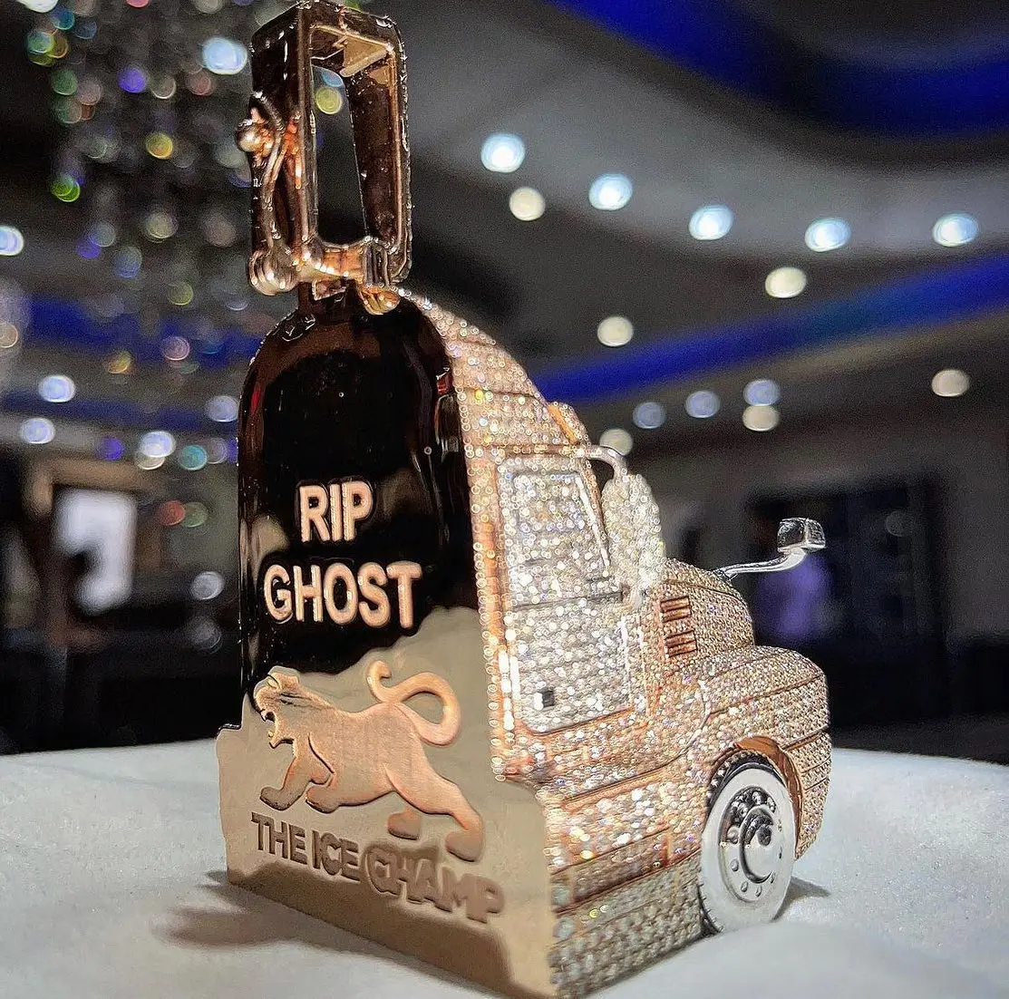 VVS Natural Iced Out Round Baguette Oval Princess Diamonds Letter Initial Name Jewelry Personalized Custom Pendant