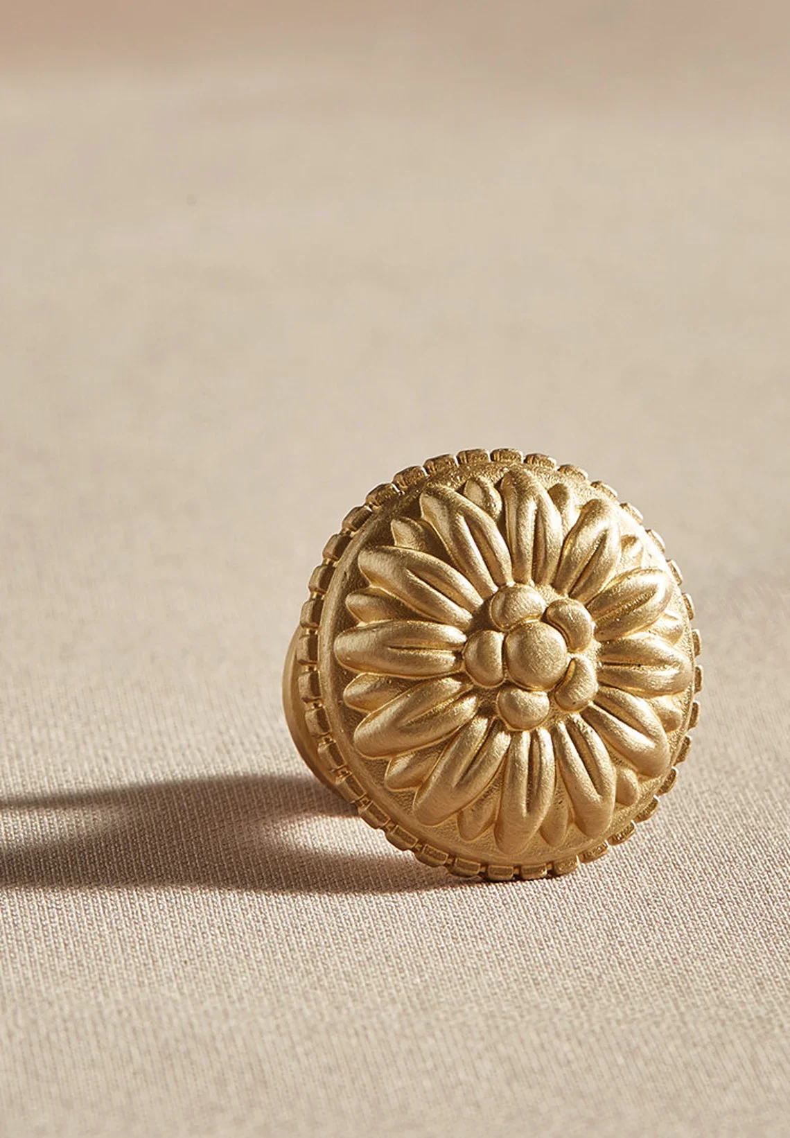 Beautifully Designed Push Pull Brass Cabinet Knobs for Decorative Interior and Exterior Ideas from Indian Supplier at Best Price