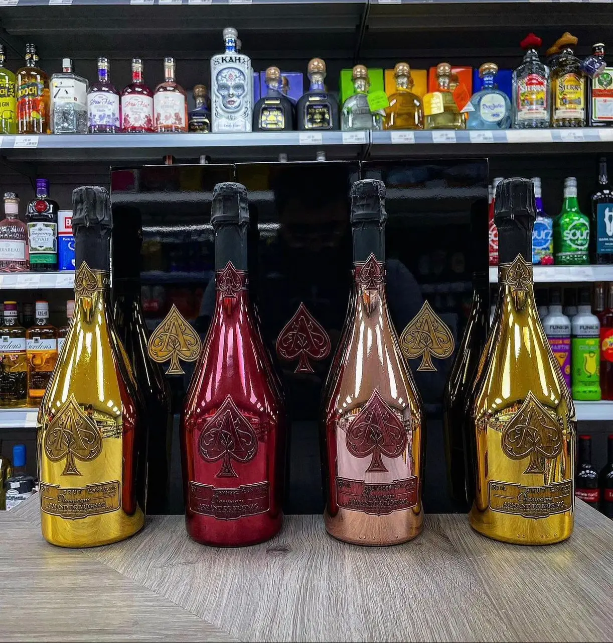 Туз пик шампанское всех цветов