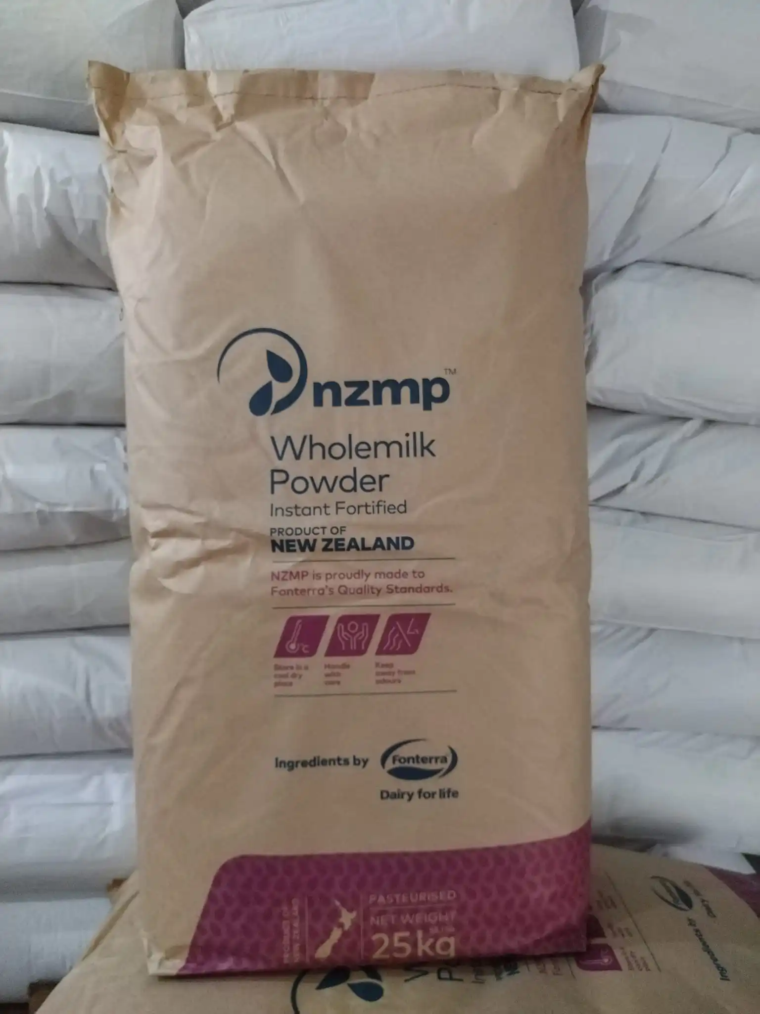 26-28% Fat Filled Milk Powder Regular (Milk Based) - Pasteurizd skimmed milk