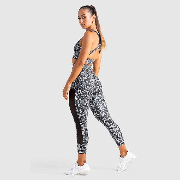 Customized Available Anti-Odor workout set woman clothing active wear gym fitness Manufacturer from China