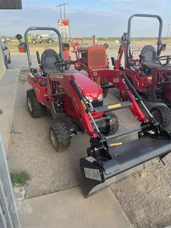 High Quality 2023 FOR-MASSEY FERGUSON GC1725M Less Than 40 HP Tractors 4 Wheel Drive READY to EXPORT WORLDWIDE