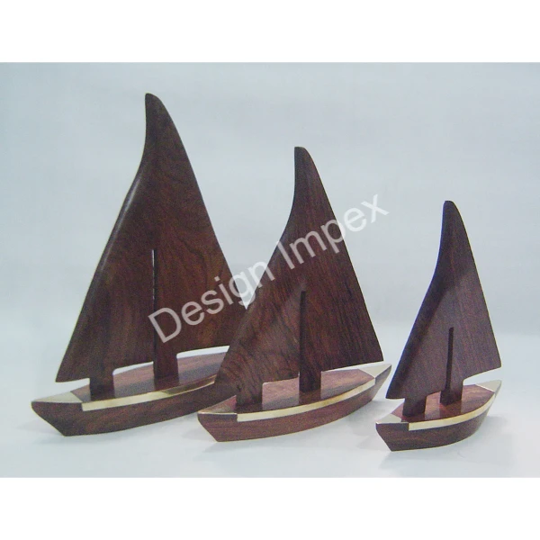 Natural Finished Wooden Yacht Table Decorative Nautical Boat Model Hot Selling Nice Quality Wooden Boat At Low Prices