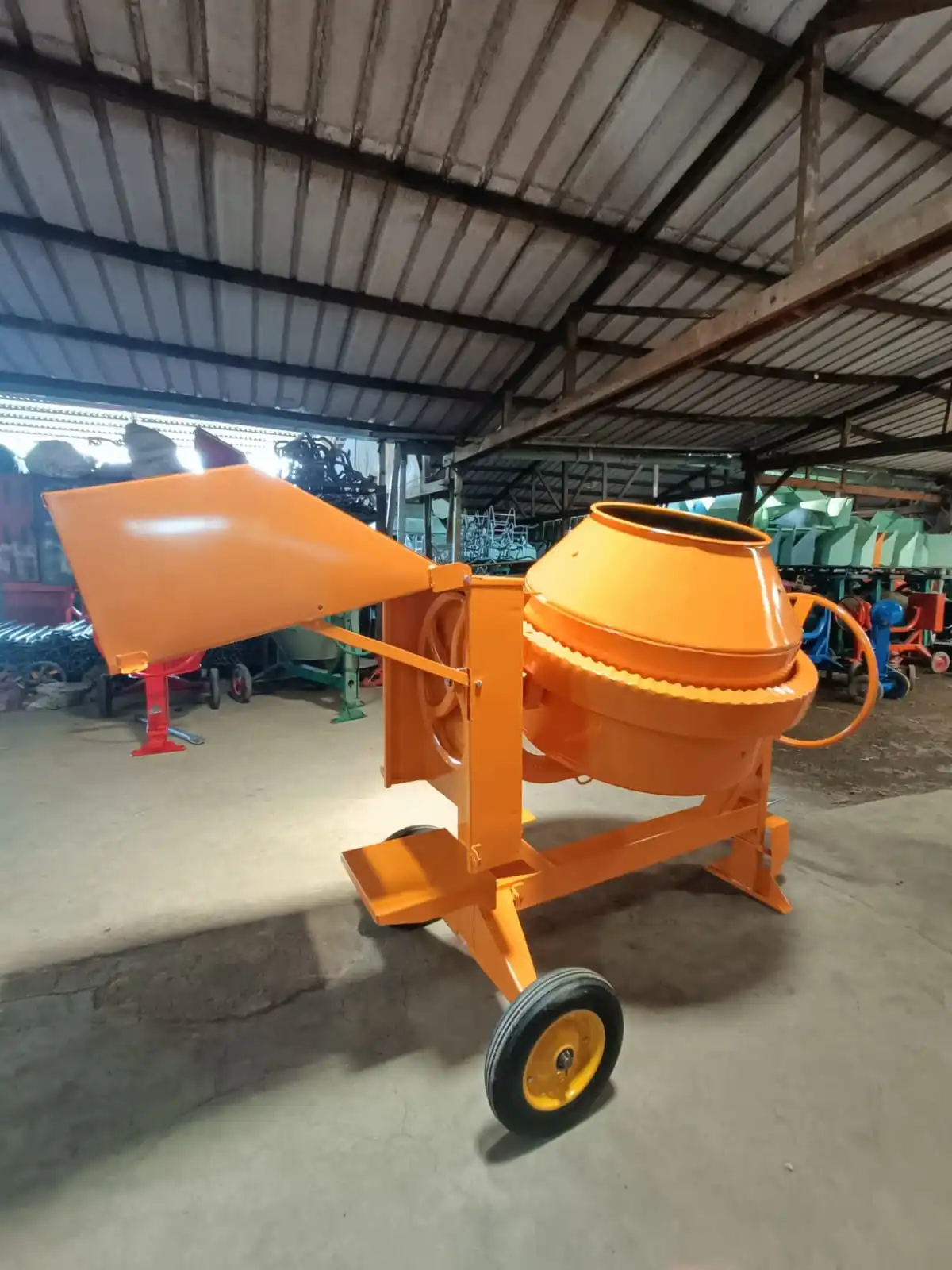 HOT SELLING Vietnam Mobile Diesel Electric Concrete mixer Cement mixer Concrete Machinery Panama Colombia, Peru Ecuador Market