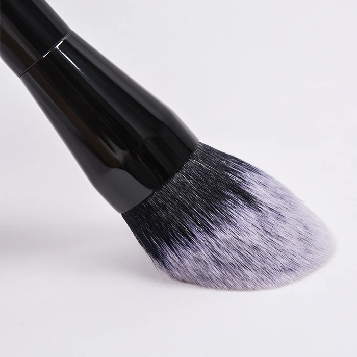 Dongshen High Quality Wooden Handle Synthetic Hair Facial Blusher Powder Brush Private Label Flame Shape Brush Makeup