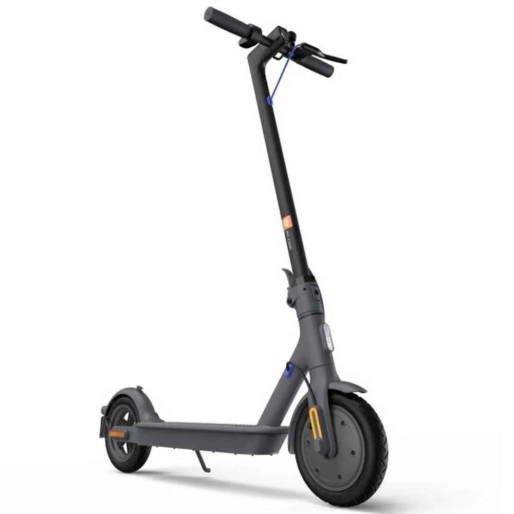 2023 Latest X8 e scooters 45KM range kick scooter 10 inch 350W electric roller scooter Low Price