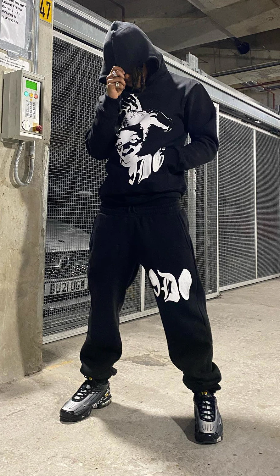 Custom Heavy Weight Sweatsuits Tracksuit Thick Fleece 100% Cotton Puff Printing Hoodies And Flare Sweat Pants Suit Stacked