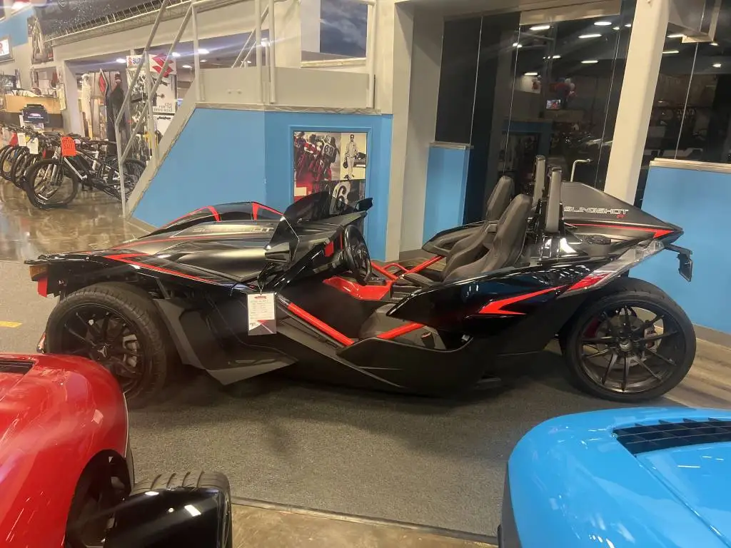 100% AFFORDABLE PRICE ON 2022 Polaris Slingshot SL 3 Wheel Motorcycle FREE CLEARANCE