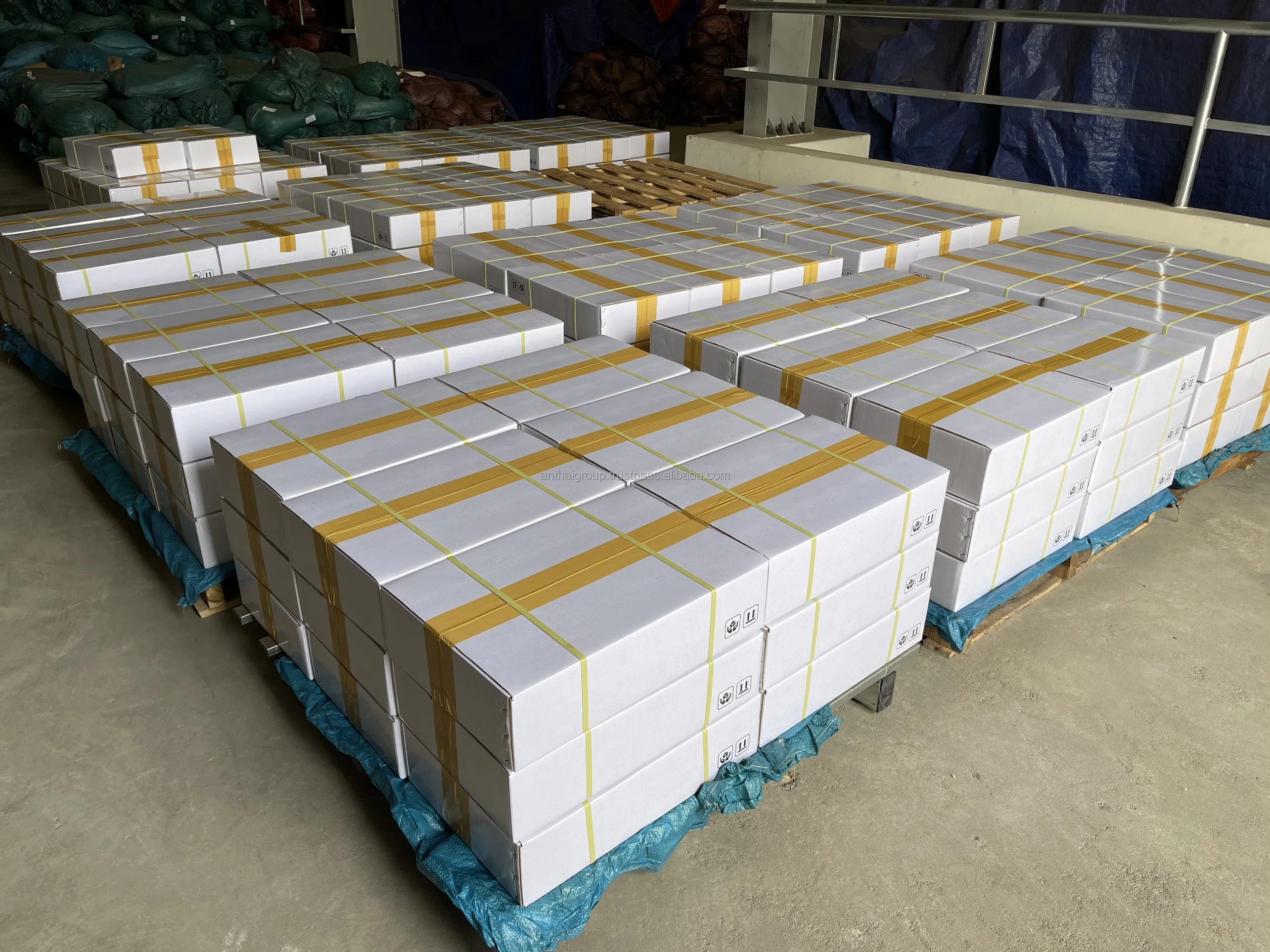 BEST SELLING EXTRACT COFFEE LIQUID FROM VIETNAM PACKING IN BULK HIGH QUALITY FOR READY TO DRINK BRIX 50 BITTER TASTE PACK IN BAG