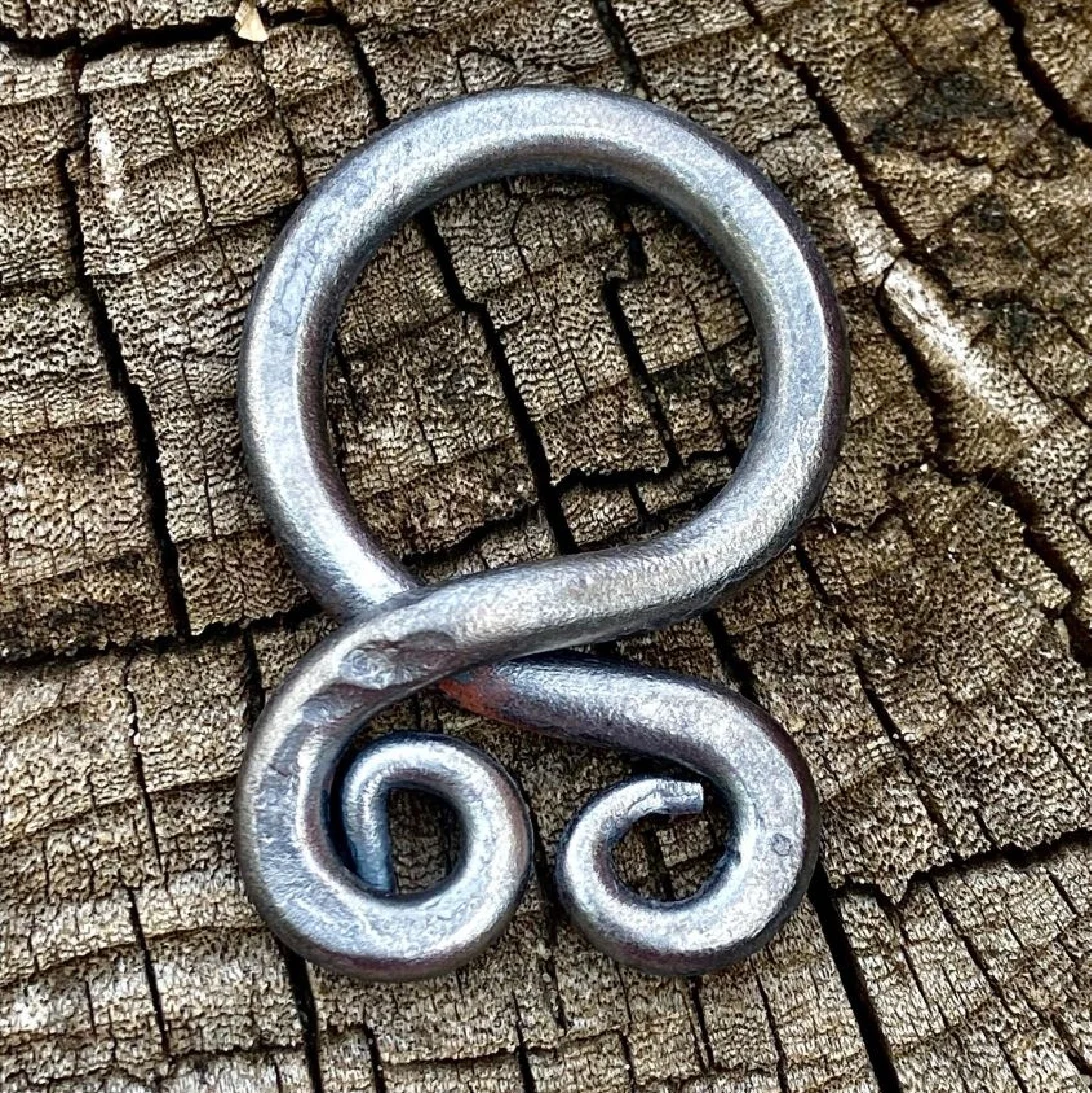 Luna Ignis Hand Forged Viking Troll Cross Pendent Unisex Bit Of Shine Twisted Medieval Arm Ring At Wholesale Cheap Factory Price