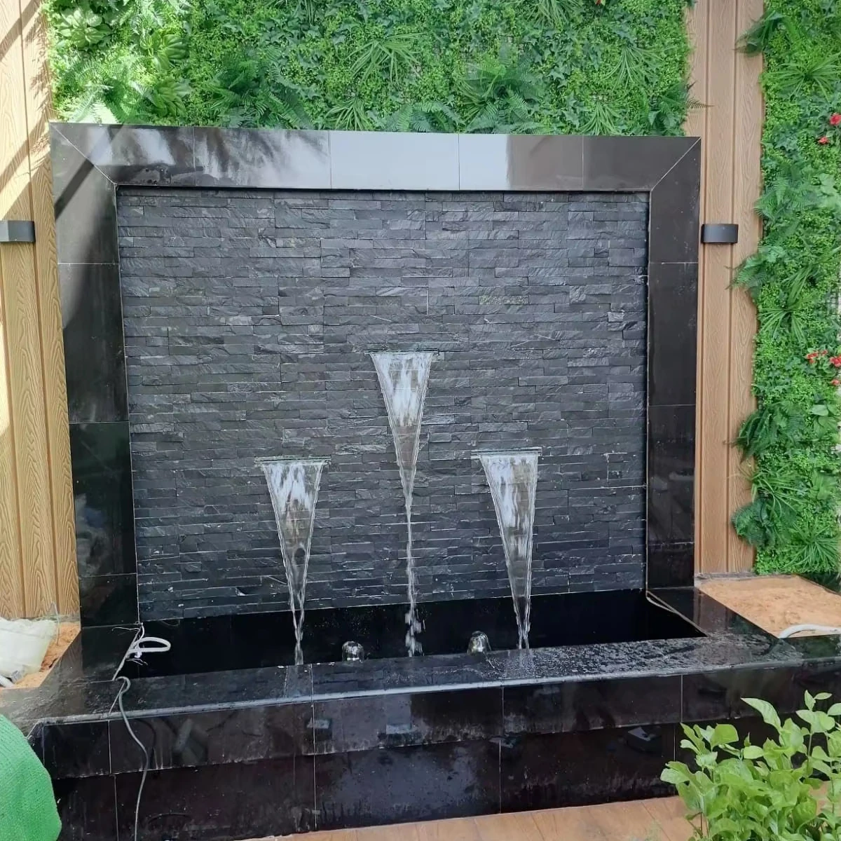 Custom Natural Granite Waterfall Wall Fountain Outdoor Marble Stone Feature