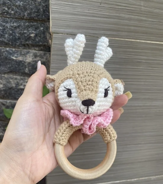 Crochet Deer Rattle with Wooden Baby Teething Ring, a cute gift for baby. Deer baby rattle pink, wooden grasping toy with knit,