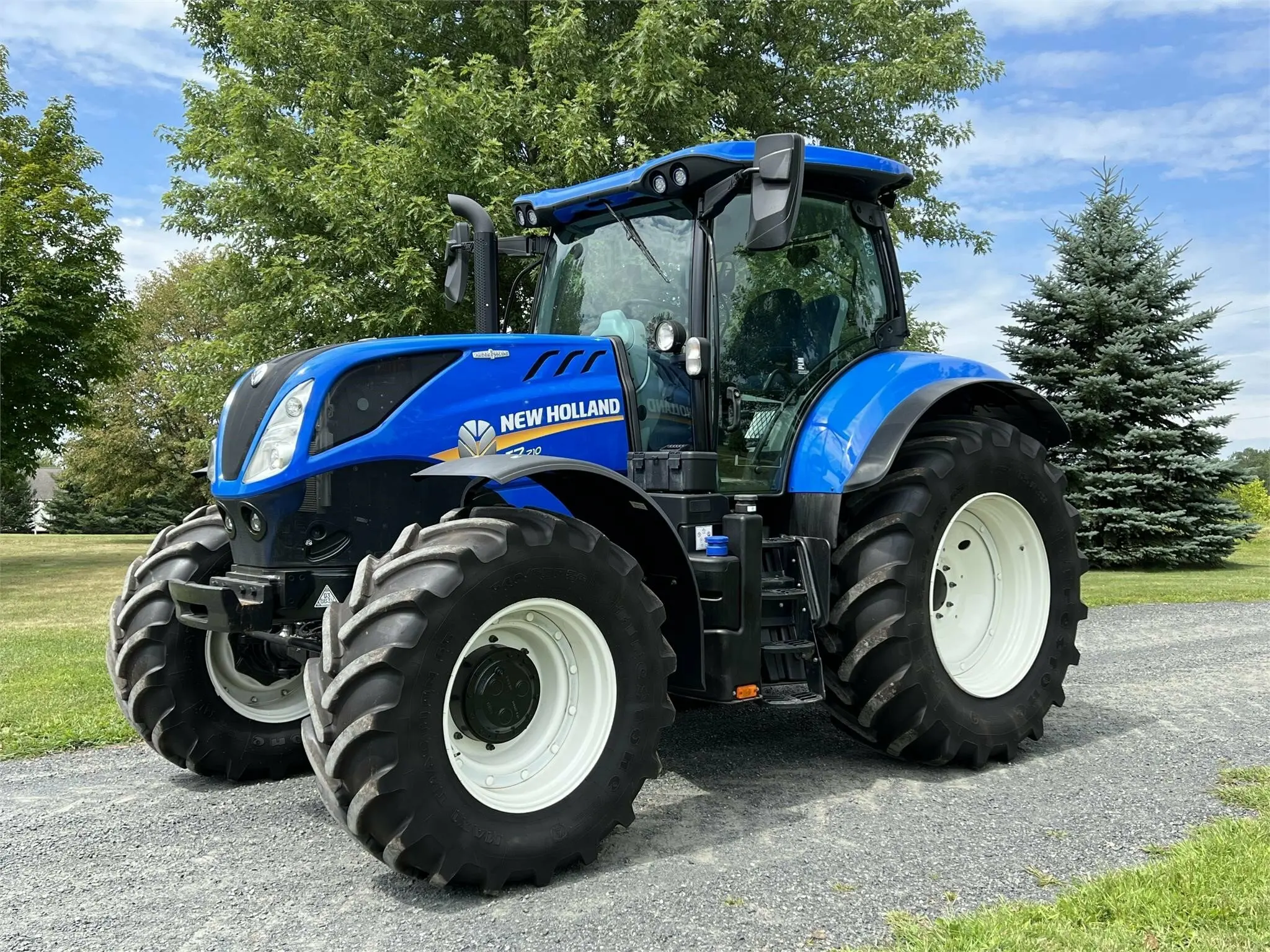 Agricultural & Farm Tractors For Sale Agriculture Machinery Equipment Manufacturer 4WD Tractor With Front End Loader And Bucket