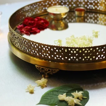 Modern Brass Gold Metal Serving Tray Highly Polished Custom Accessories For Home ware Hotel ware & Restaurant Decoratv