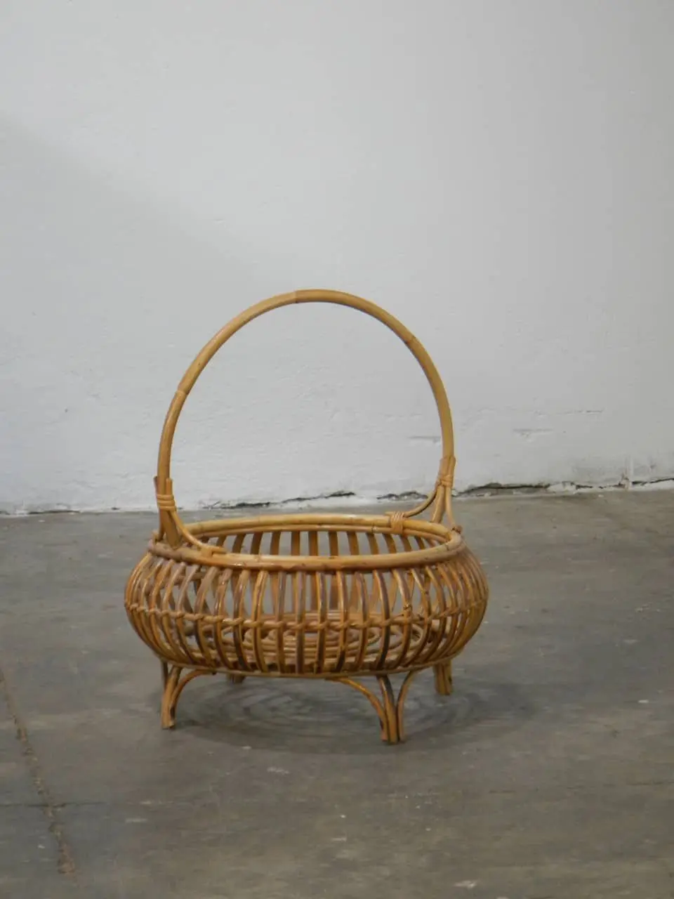Round Rattan Fruit and Vegetable Basket in Large Size with Stylish Design Perfect for Home Food Storage in the Kitchen