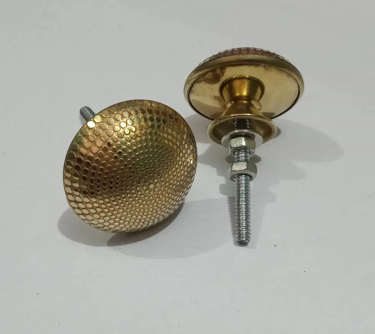 High Quality Handmade Acrylic Lucite Resin Drawer Dresser Knobs Metal and Wood Resin Knobs for Kitchen and Home Decoration