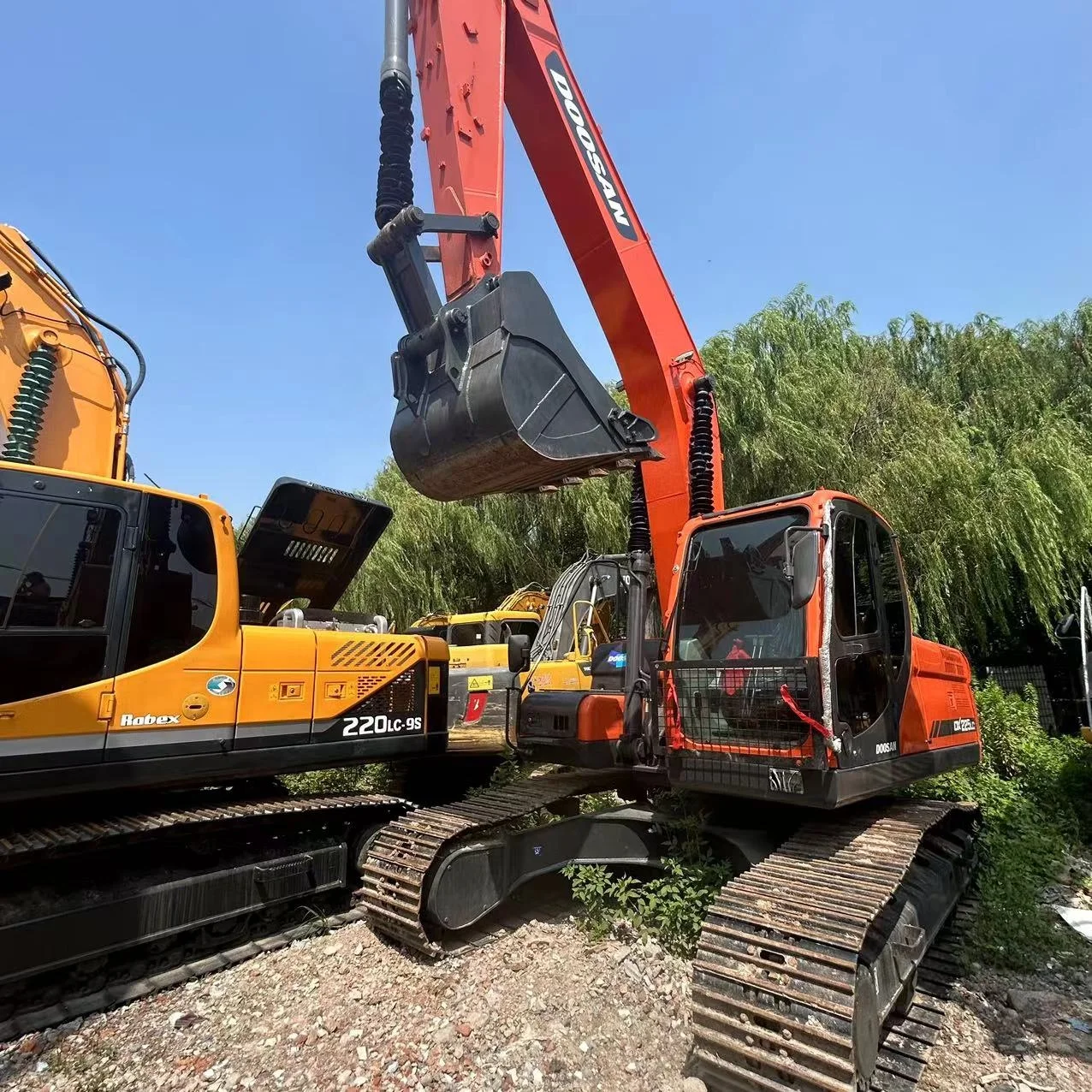 Экскаватор Doosan DX225LC оригинального качества по самой дешевой цене