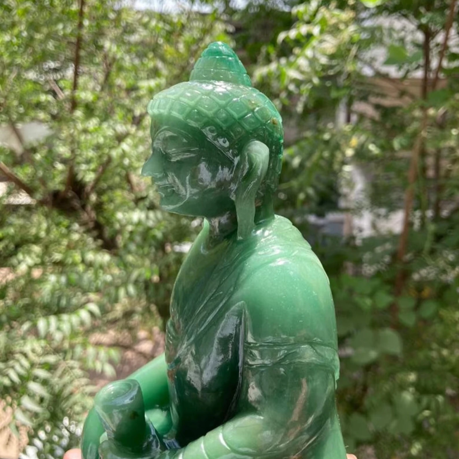 Green Aventurine Meditating Buddha Hand Carved Crystal Buddha for Feng Shui Home Decor