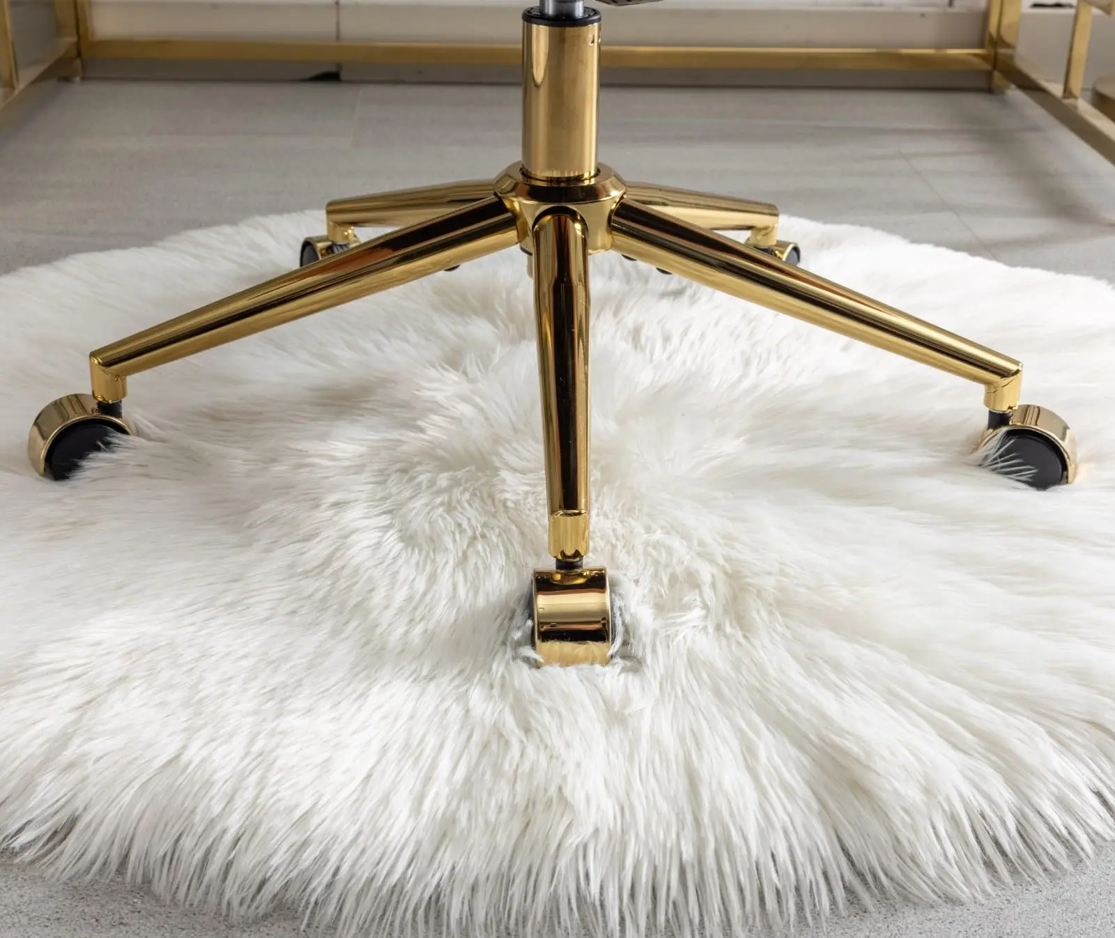 Pink Dressing Table Faux Fur Pink and Gold Fluffy Modern Luxury Leather Executive Ergonomic Office Chair