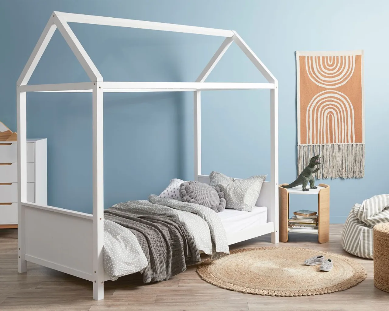 Modern White Wooden Kids Bed Solid Wood Bedroom Furniture for Toddlers for Home Apartment School Kindergarten Bunk Bed Design