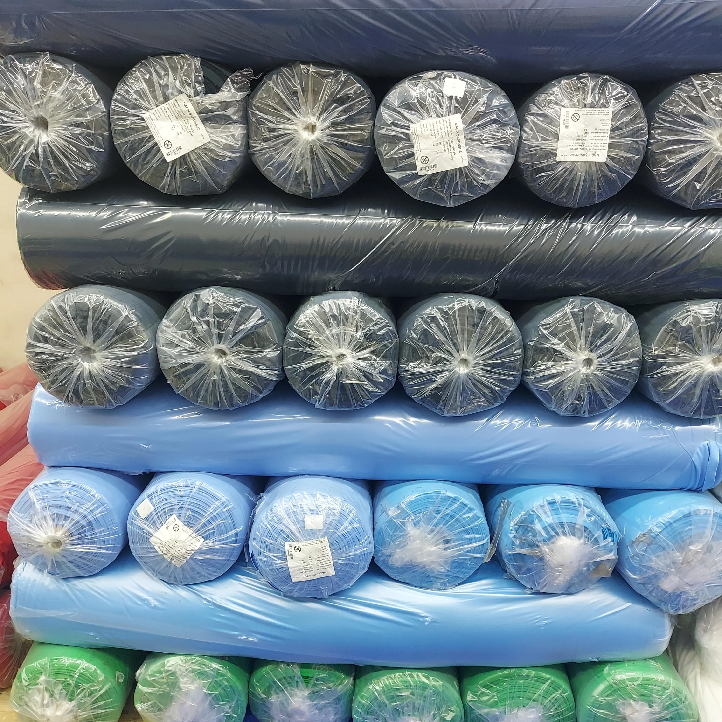 Stretched White %100 Polyester Black Colors Bird Eye Fabric Quick Drying Clothing Sports Wear Eyelet Knitting Soccer Uniform