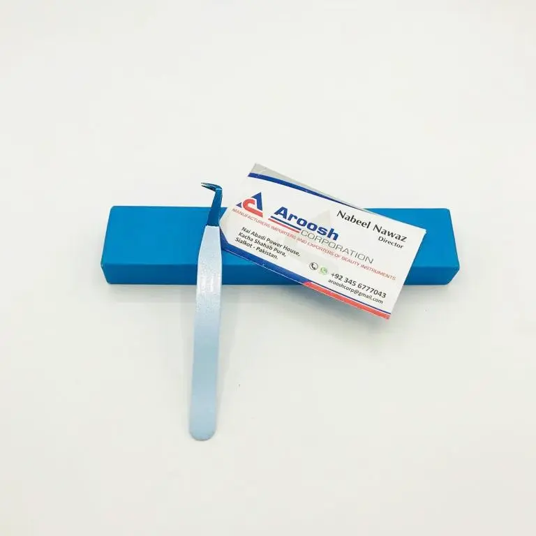 High Quality Customized 90 Degree Baby Blue Tweezers Sustainable Steel with Fiber Tip for Eyelash Extension Wholesale