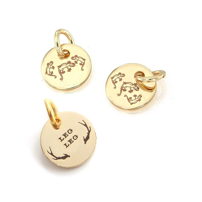 cheap bulk custom designer metal jewelry logo charm for bracelet