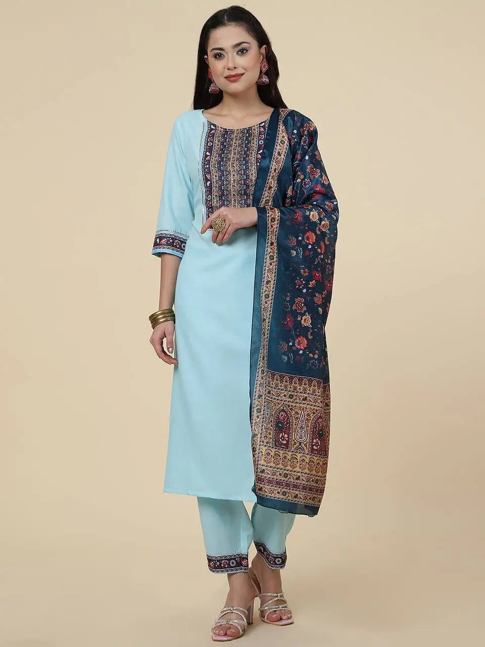 Индийская повседневная одежда простые рубиновые хлопковые комплекты Kurtis украшенные тонкими ручными работами и принтами